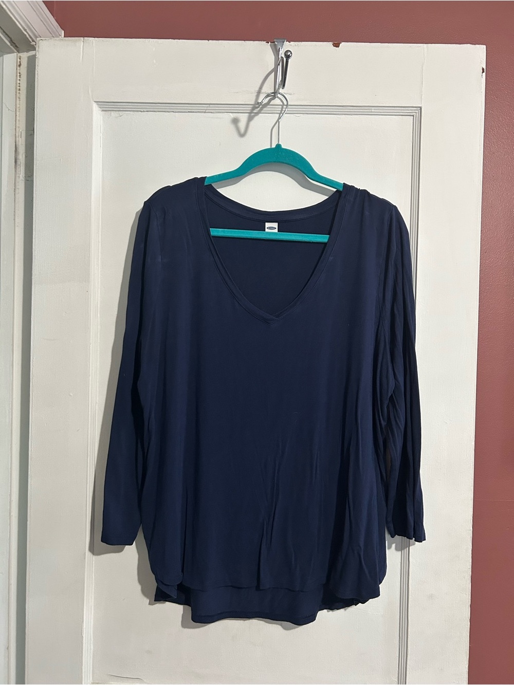 Old Navy Dark Navy V‑Neck Long Sleeve Tee